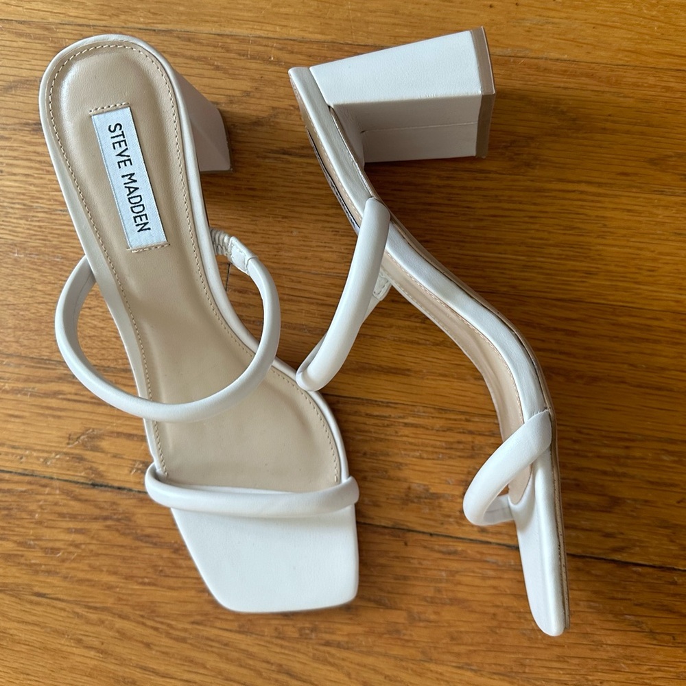 NWT Steve Madden Lilah Heeled Sandal - color bone or white or cream - size 9